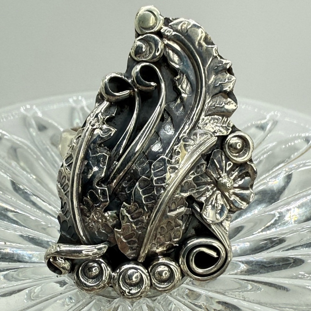 Native American Navajo Sterling Silver Statement Ring – Signed Harry B. Yazzie - Picture 14 of 16
